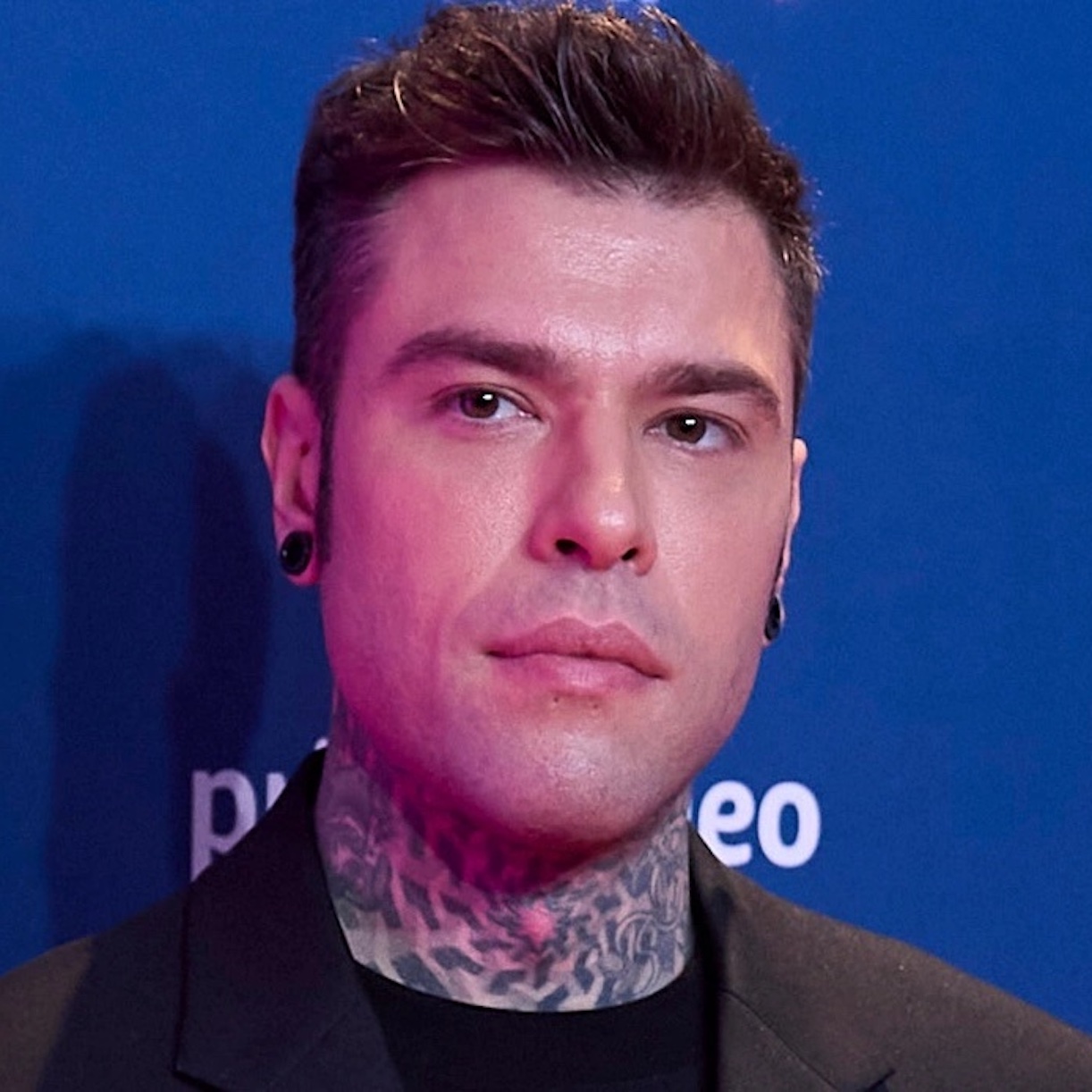 Fedez spoiler amici