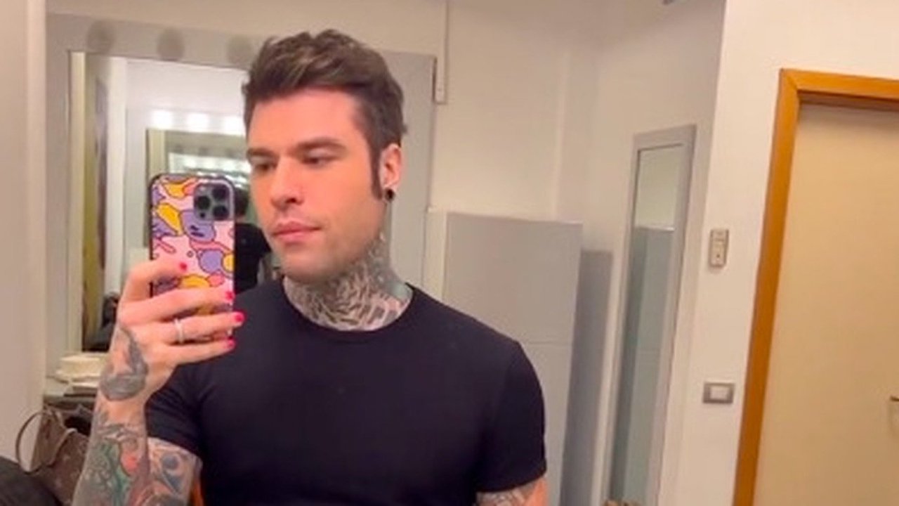 Fedez spoiler amici