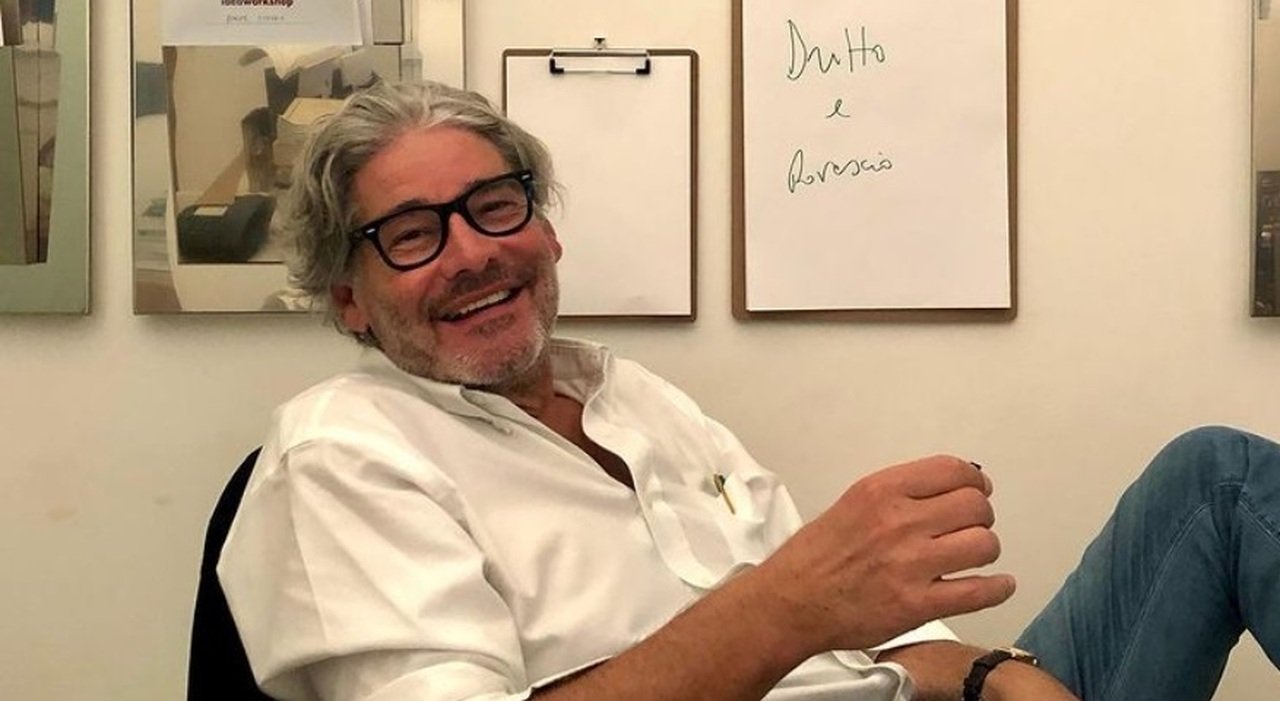 paolo del debbio biancheria intima rossa