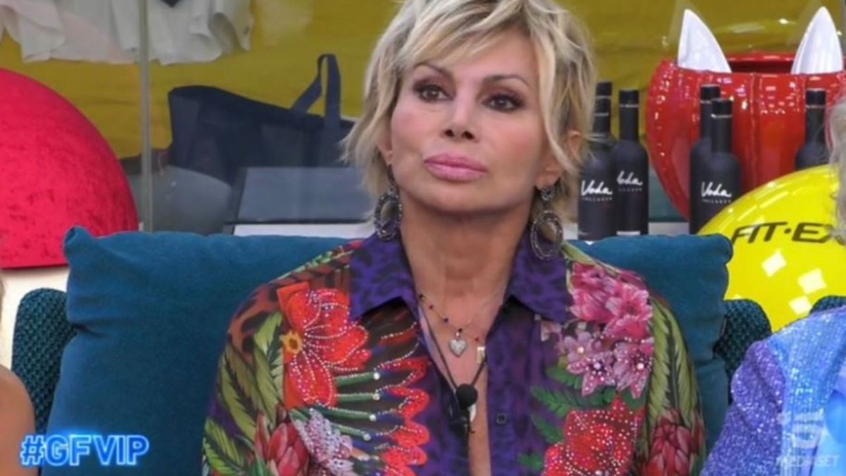 GF Vip Carmen Russo Contro Nathaly Caldonazzo