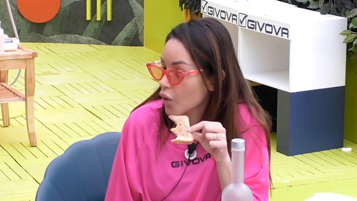 Delia Duran GF Vip 6 La Pupa e il Secchione