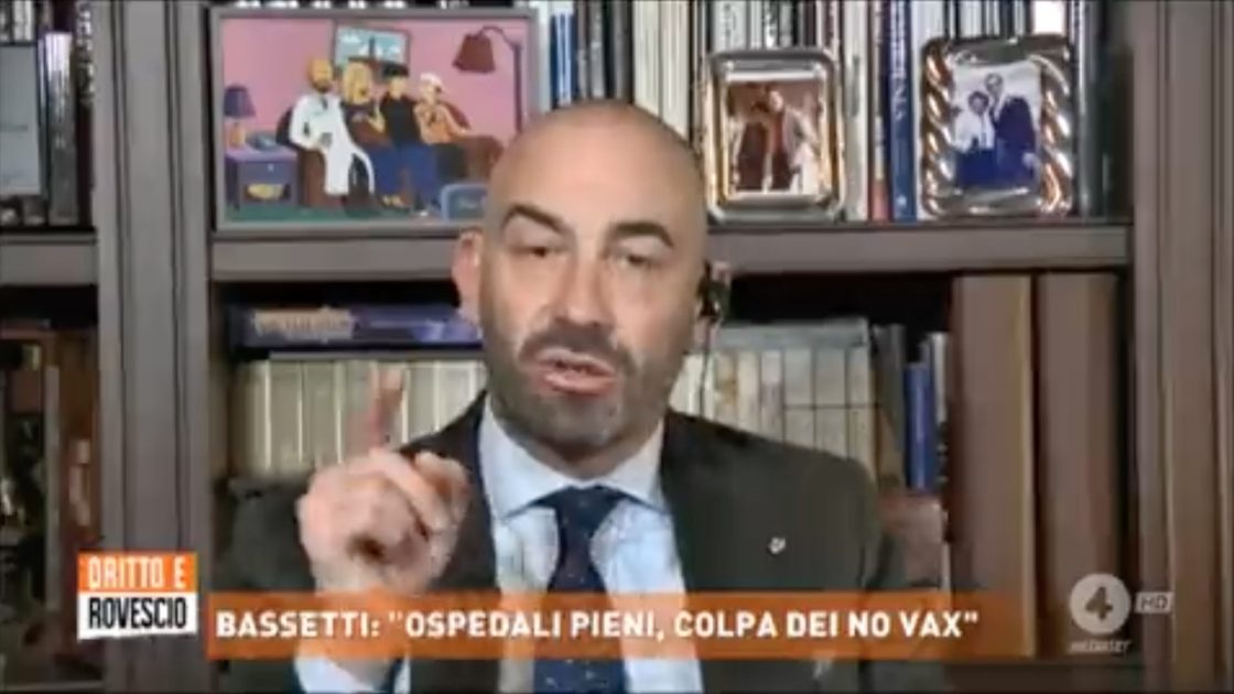 Matteo Bassetti contro mario adinolfi vaccino obesi