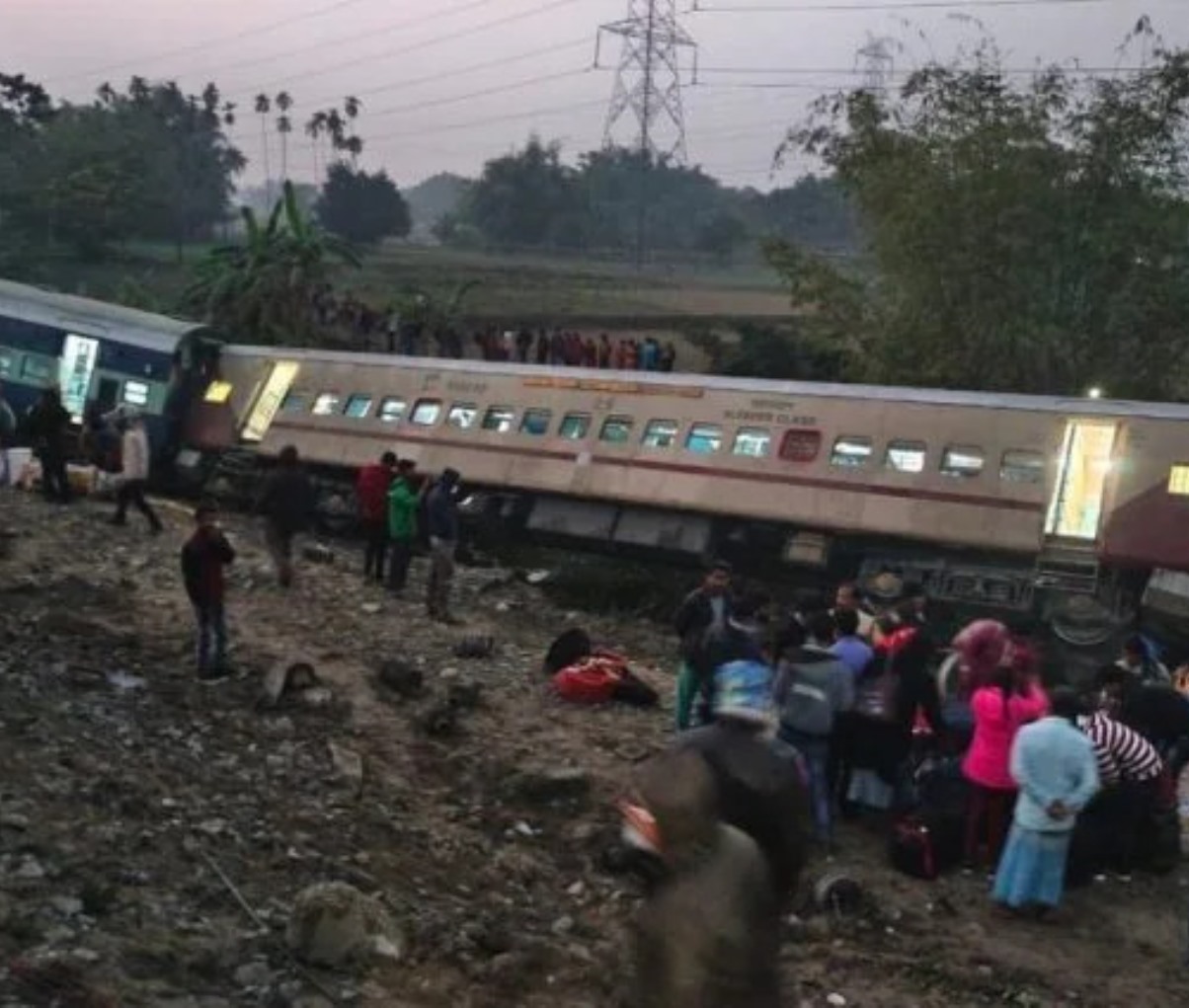 india treno deragliato