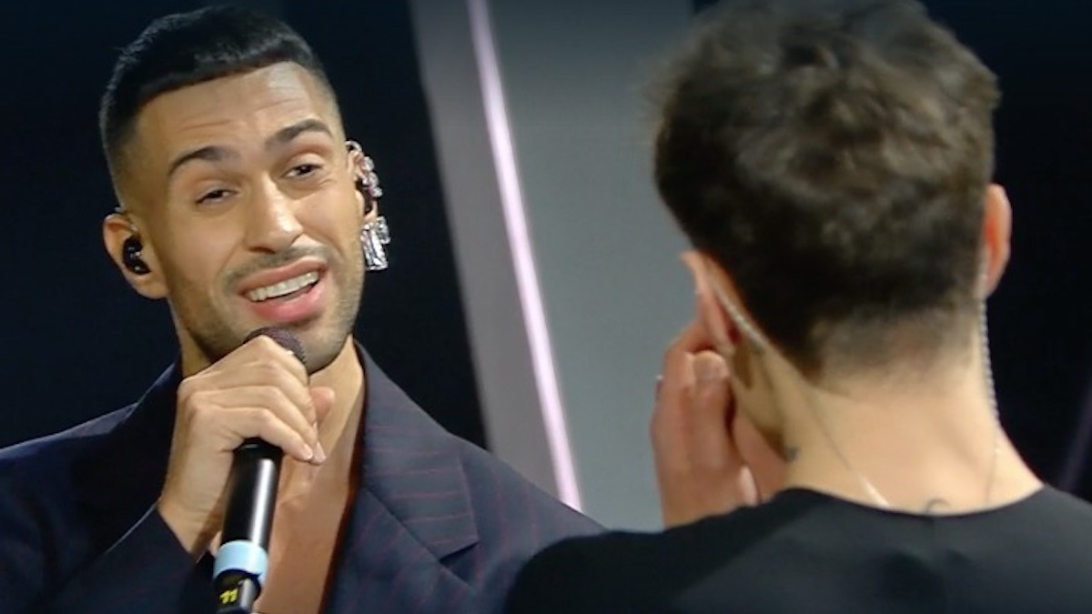 Blanco mahmood bacio prima salire palco sanremo