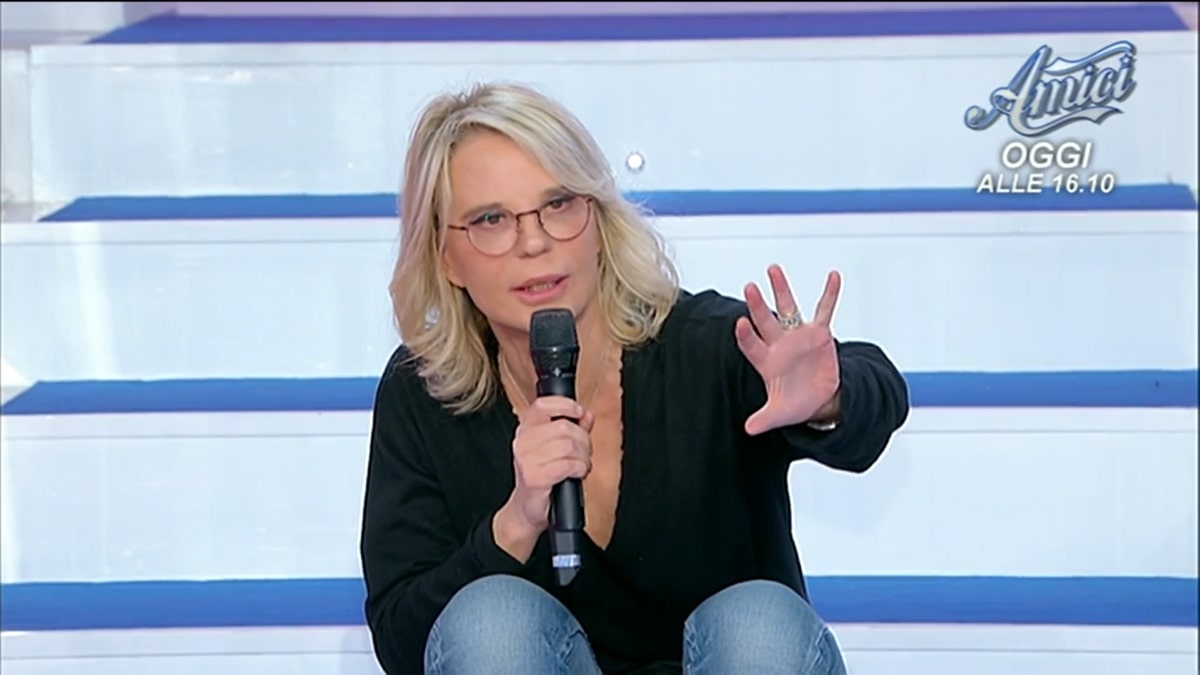 UeD Maria De Filippi Attacco