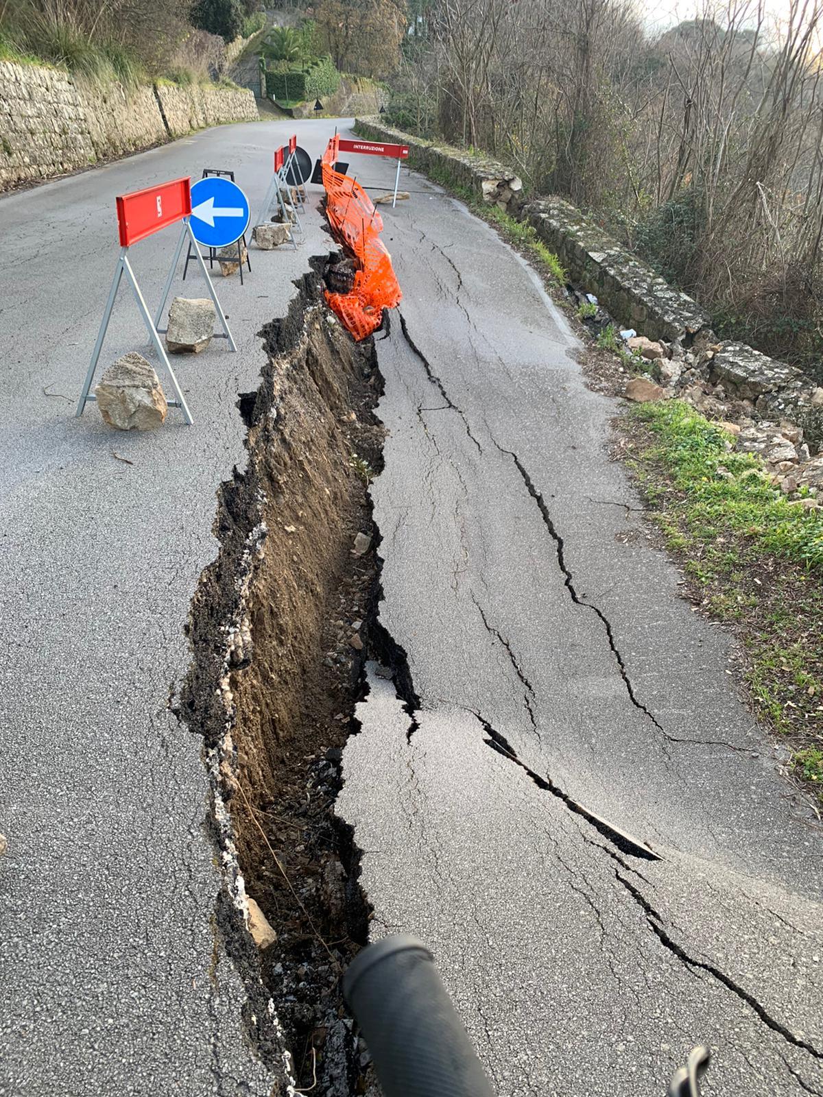 Frana Madonie Sicilia sfollati crollo strade