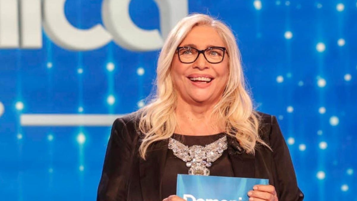 Mara Venier Gesto Lamberti Sposini Compleanno
