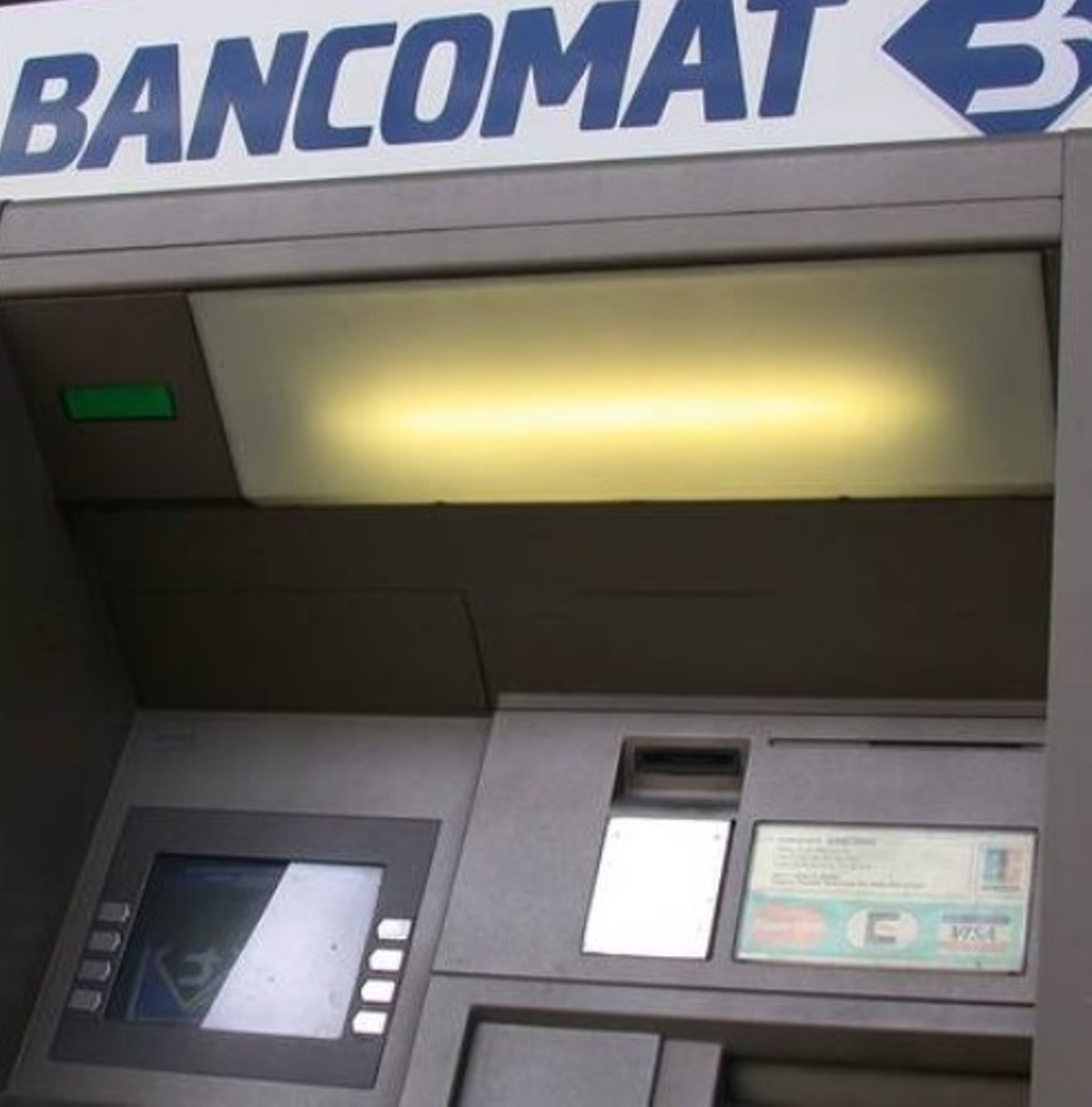 bancomat aumento costi prelievo