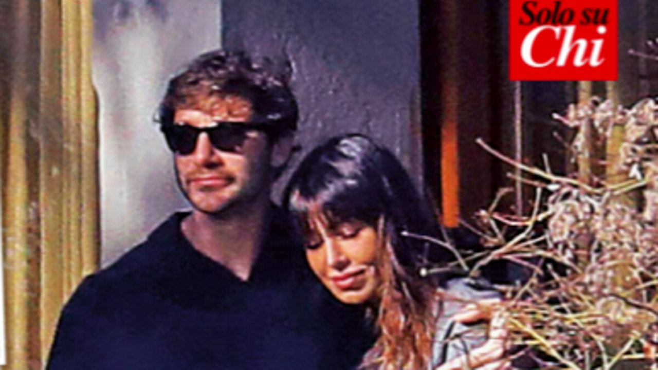 belen rodriguez stefano resort mano nella mano