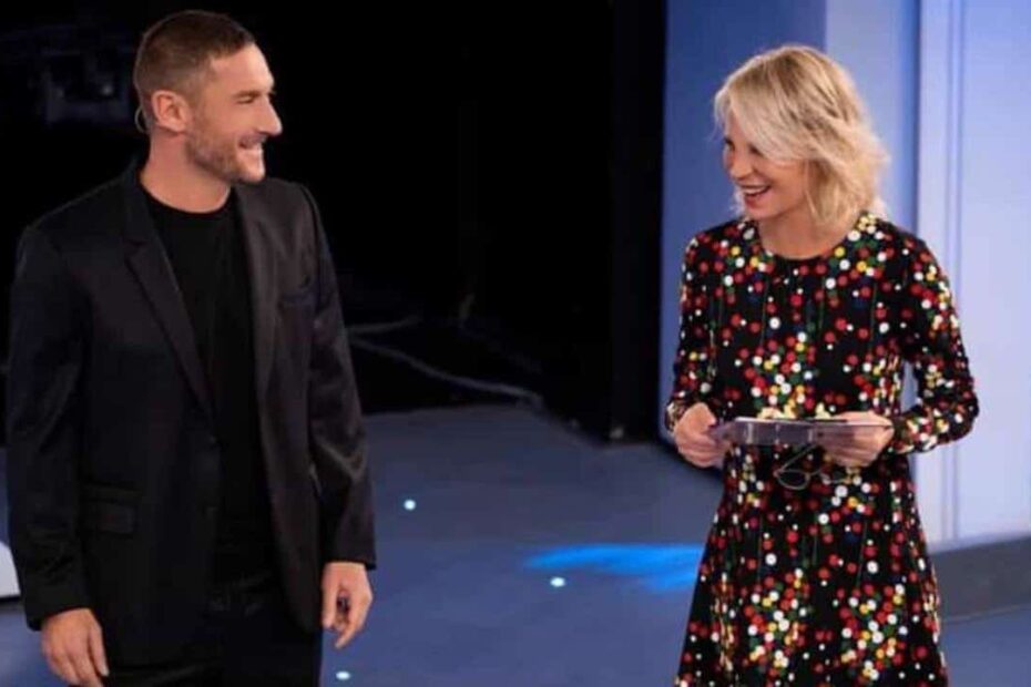 Francesco Totti c'è posta per te reazione ilary