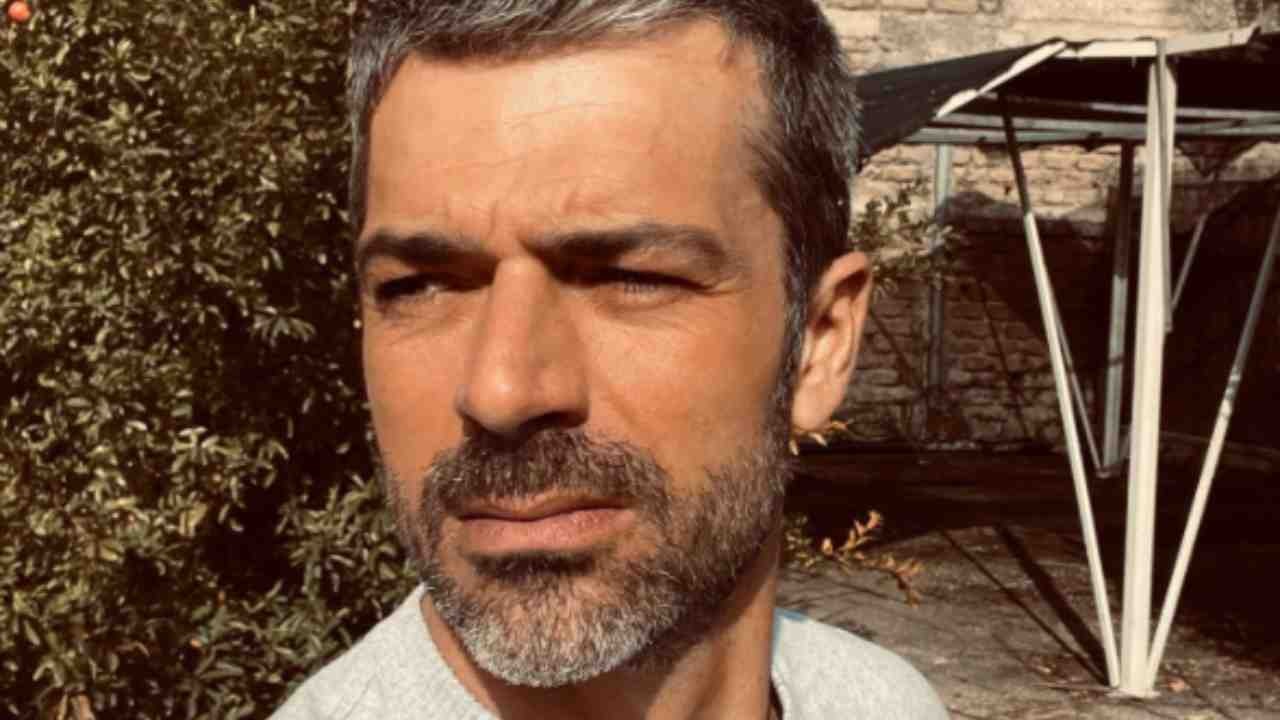 luca argentero risposta ironia lutto