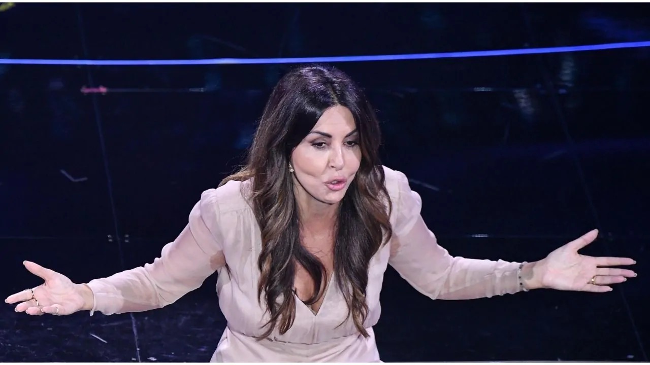 sabrina ferilli monologo sanremo 2022 selvaggia lucarelli