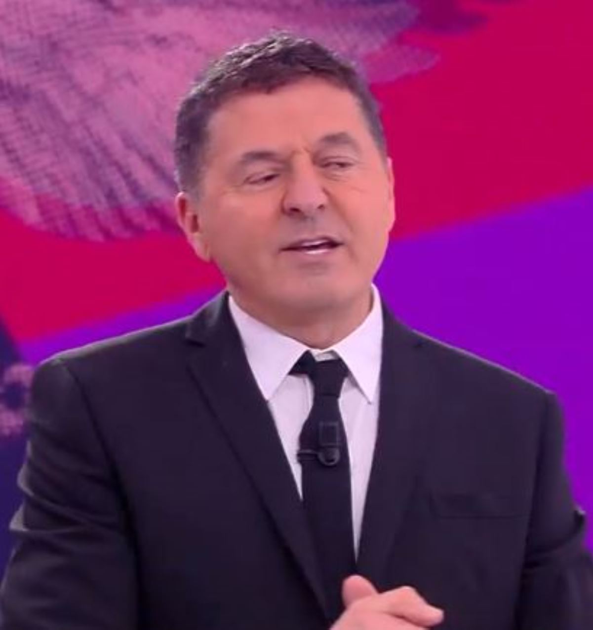 le iene chiarezza teo mammucari frase belen rodriguez