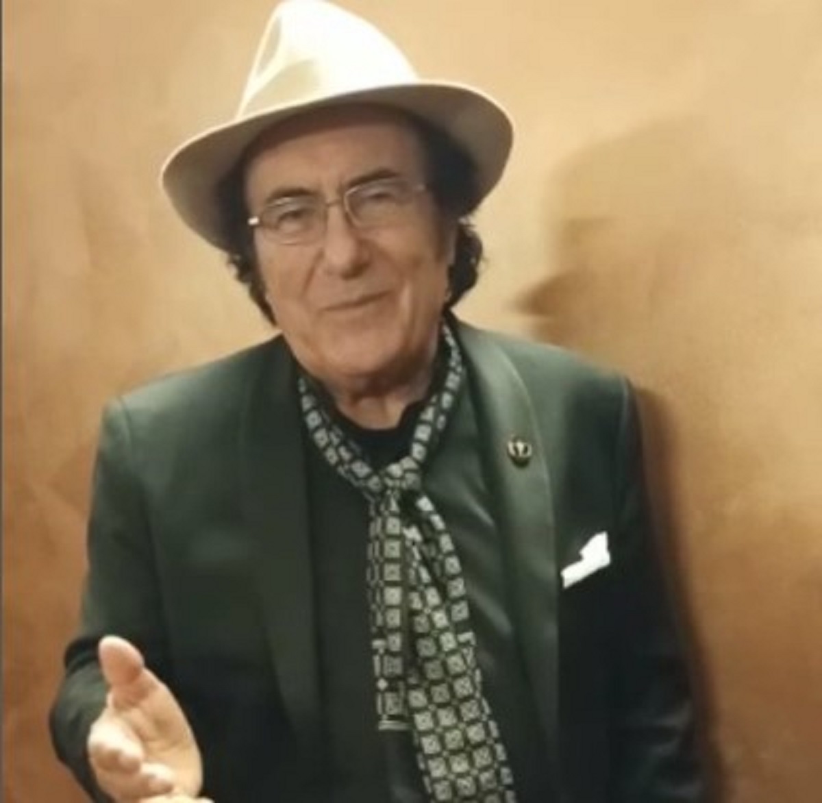 Al Bano gesto accoglienza profughi ucraini 