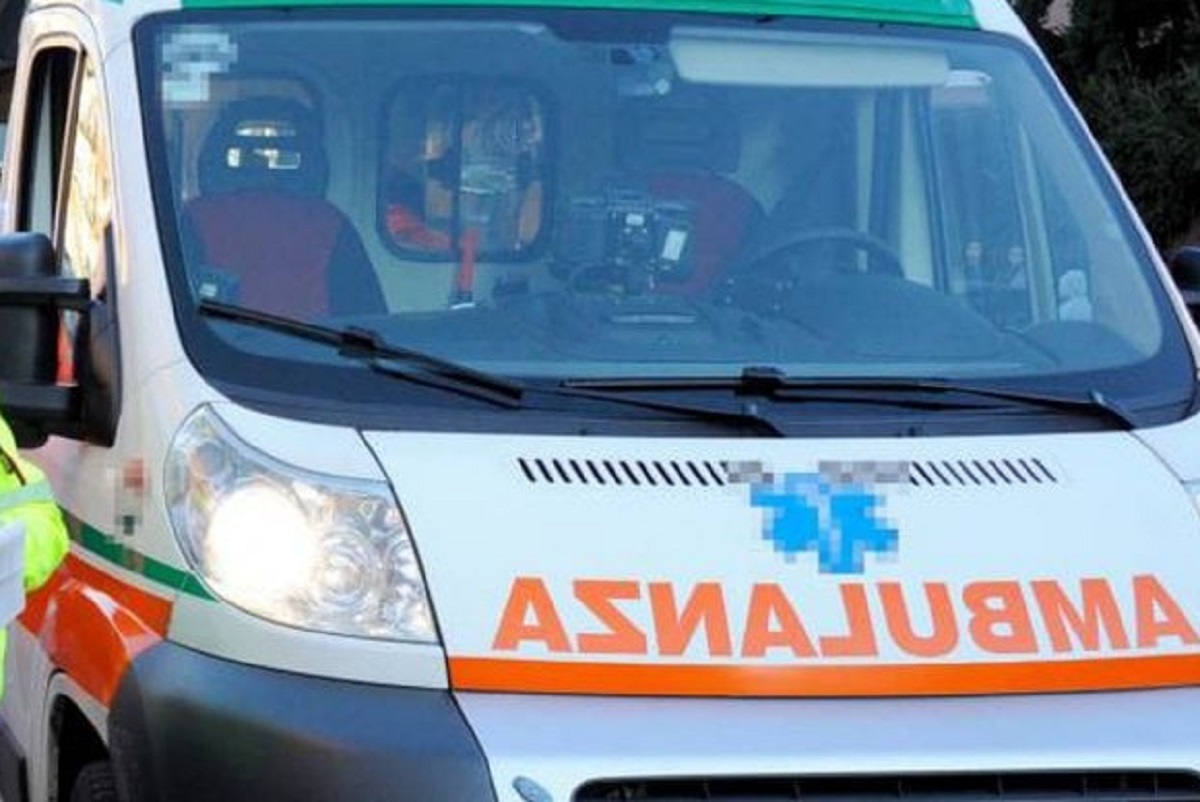 ambulanza soccorsi 