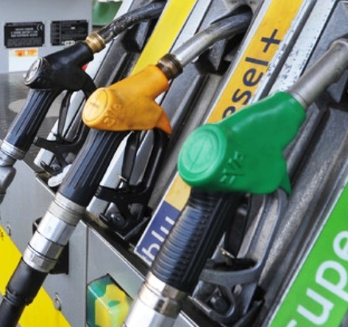 benzina gasolio prezzi impennata