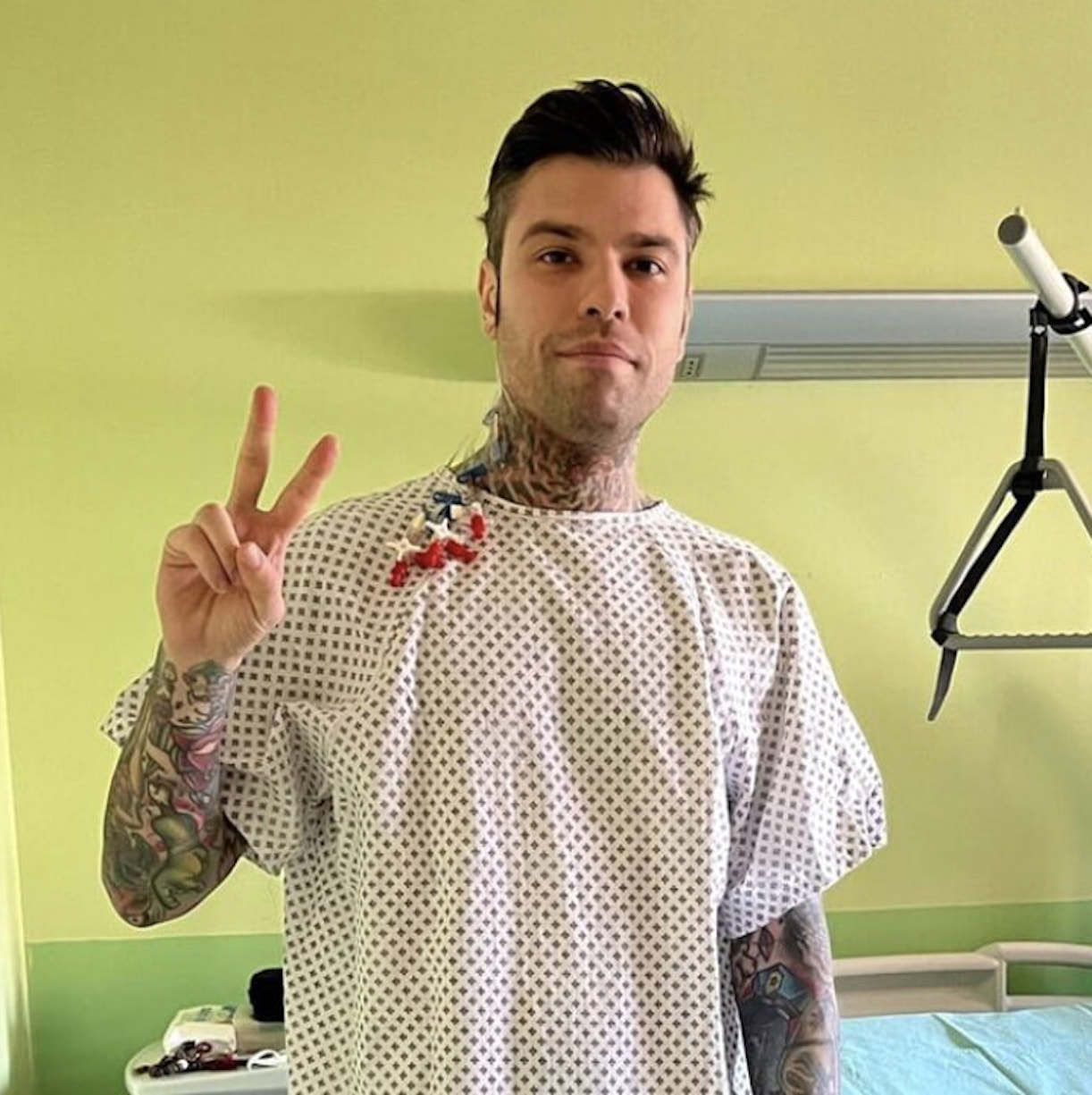 fedez dimesso ospedale giovedì 31 marzo