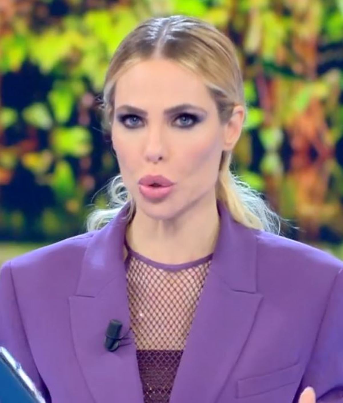 ilary blasi isola dei famosi 2022 emozione racconto ilona staller figlio