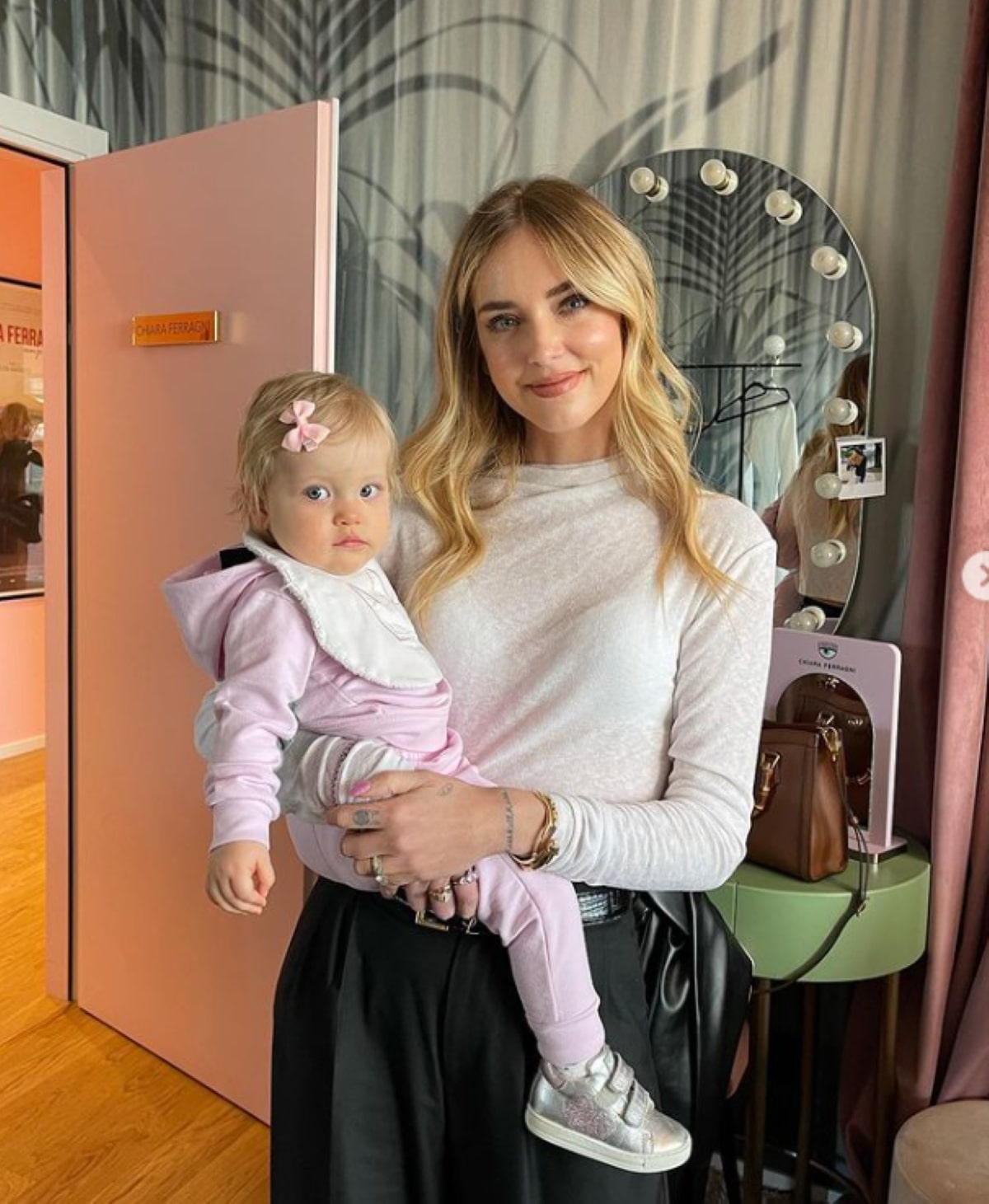 Chiara Ferragni Figlia Vittoria Inizia Camminare