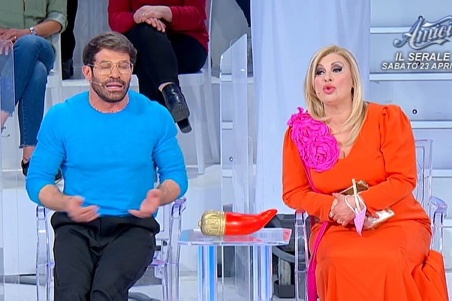 UeD Tina Cipollari Ida Platano Riccardo Guarnieri