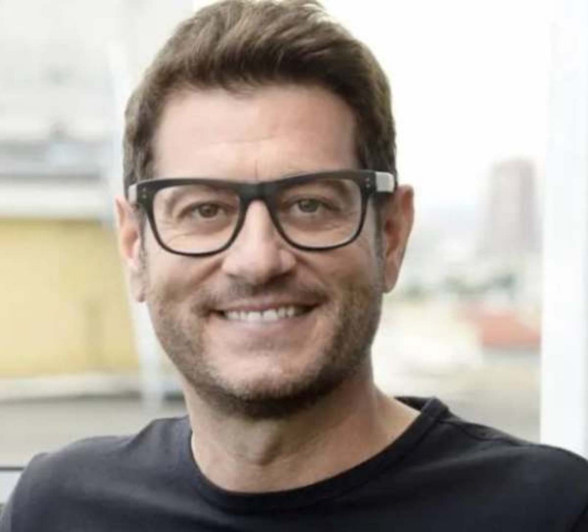 Enrico Papi chi è moglie Raffaella Schifino