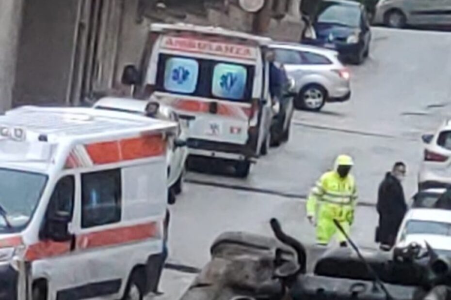 Favara suicida madre morta vede cadavere