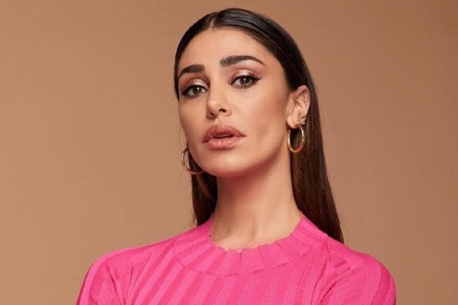 Belen Rodriguez, la foto inequivocabile: ha rimesso la fede al dito