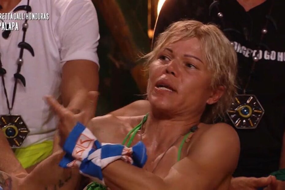 Isola dei Famosi 2022 Floriana Secondi furiosa ritiro