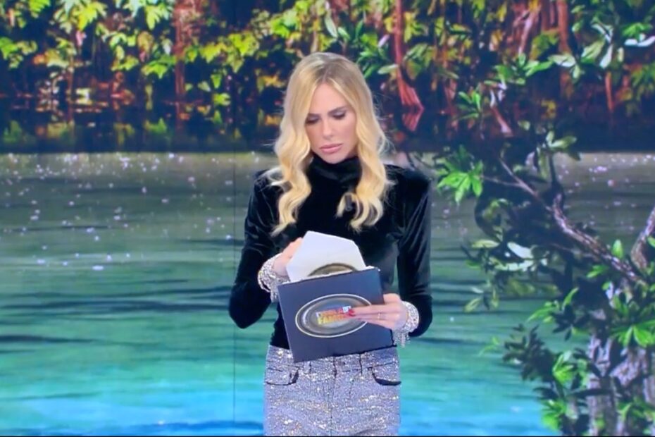 isola dei famosi 2022 eliminazione flash lory del santo
