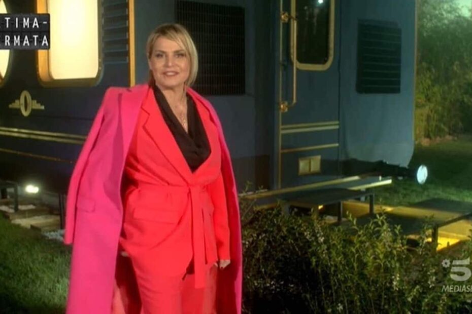 lucia manuel ultima fermata gay
