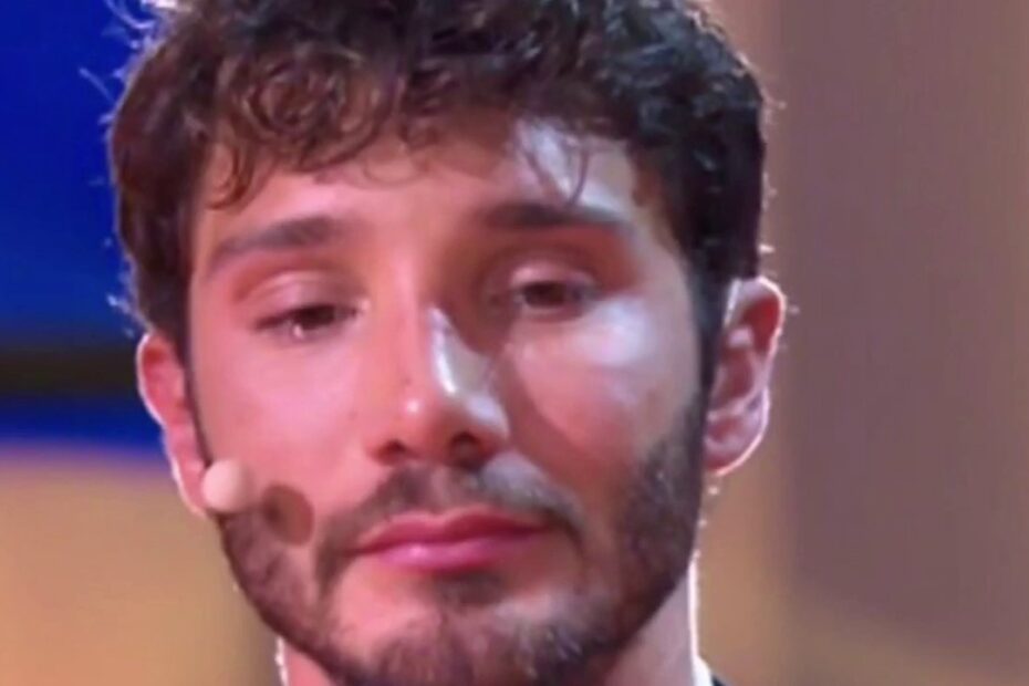 Stefano De Martino piange amici nonna