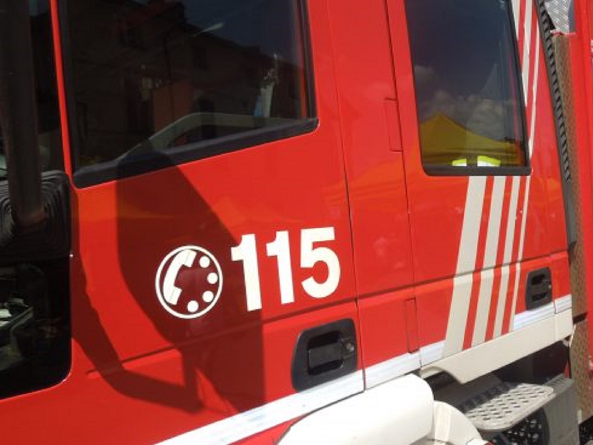 incidente a7 vigili del fuoco sul posto