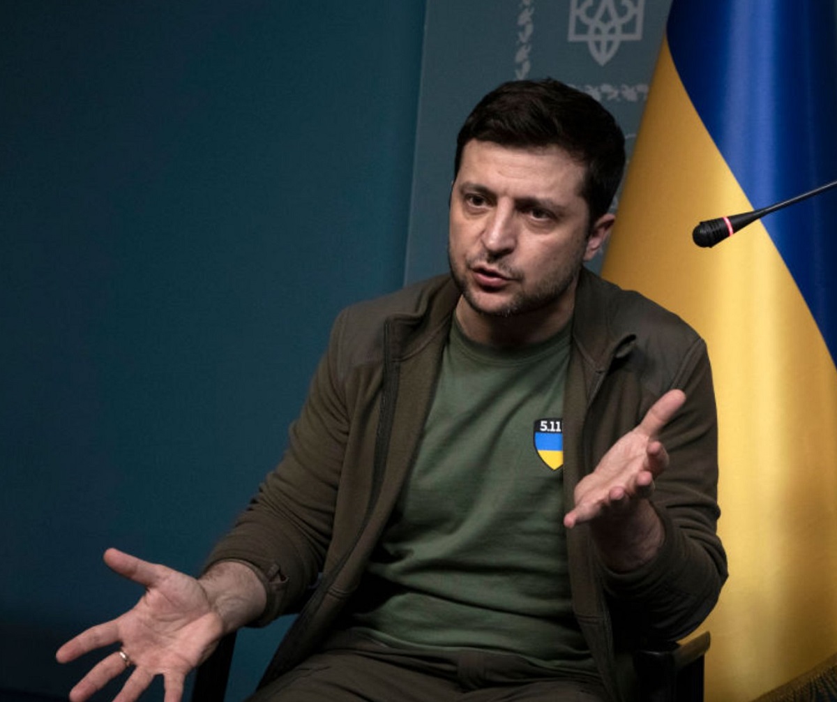 Guerra Ucraina Russia maglia verde militare Zelensky 