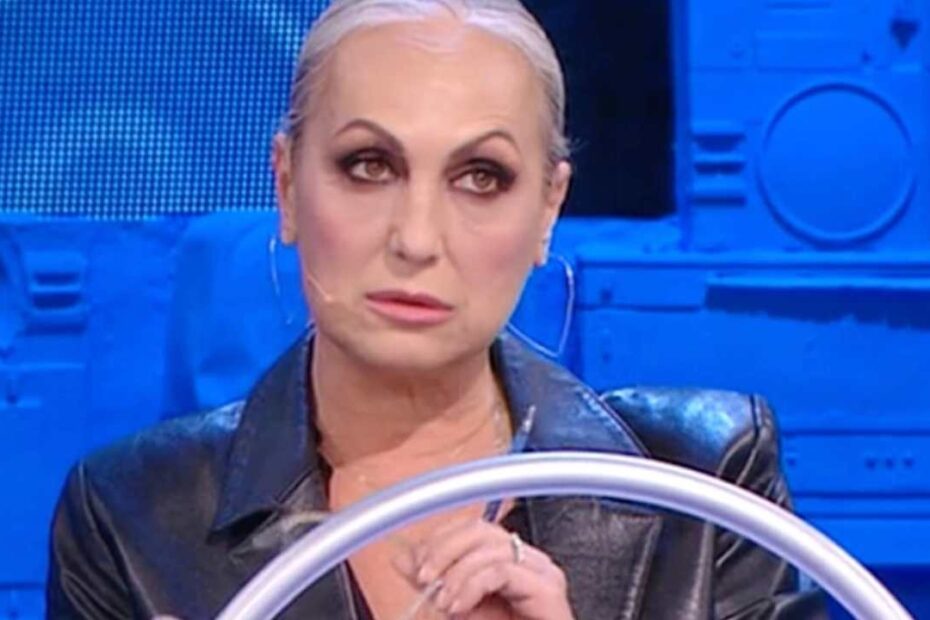 alessandra celentano critica dario amici