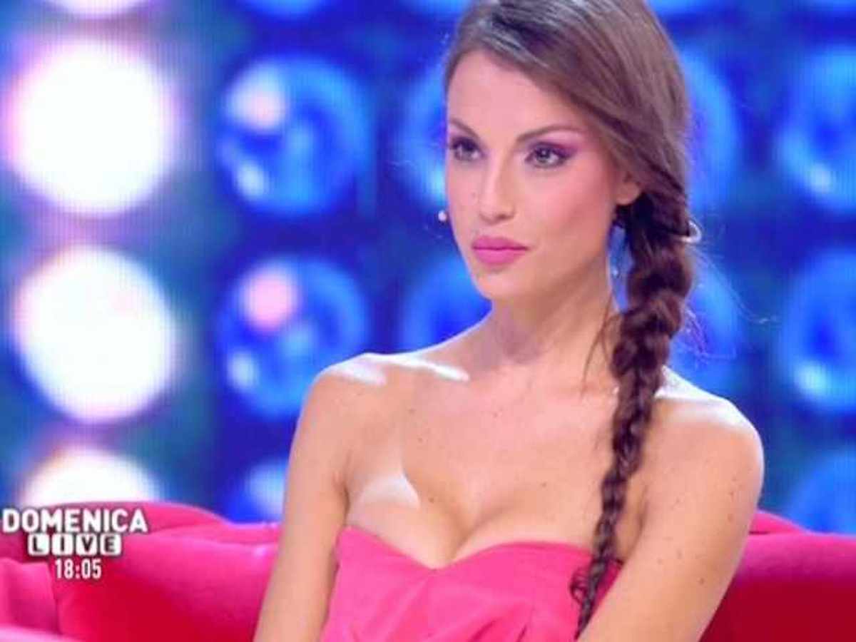 Francesca De André picchiata