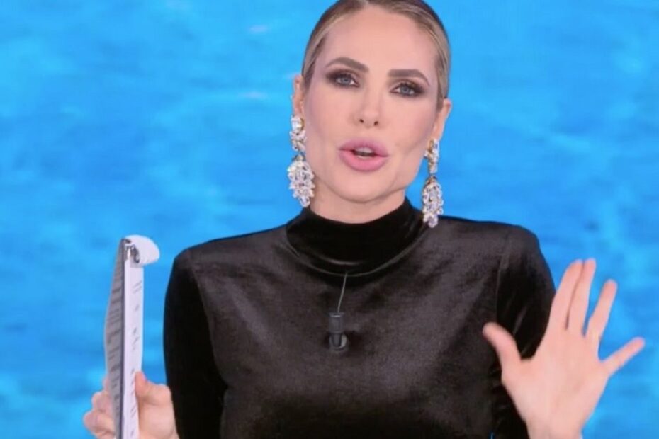 Isola dei famosi critiche agli autori