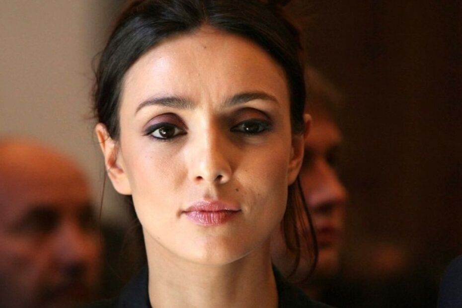 ambra angiolini incendio set stromboli