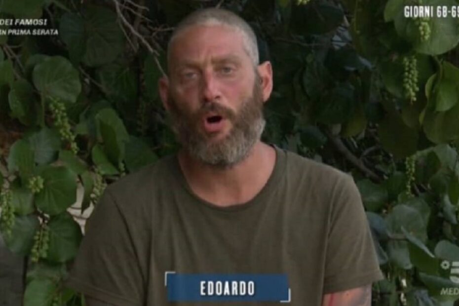 Isola dei famosi Edoardo tavassi critica produzione