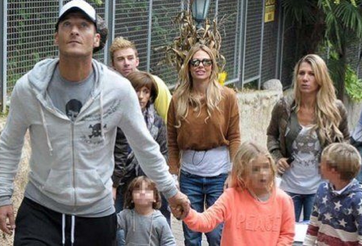 Francesco Totti sorpresa figlia Isabel biglietto 