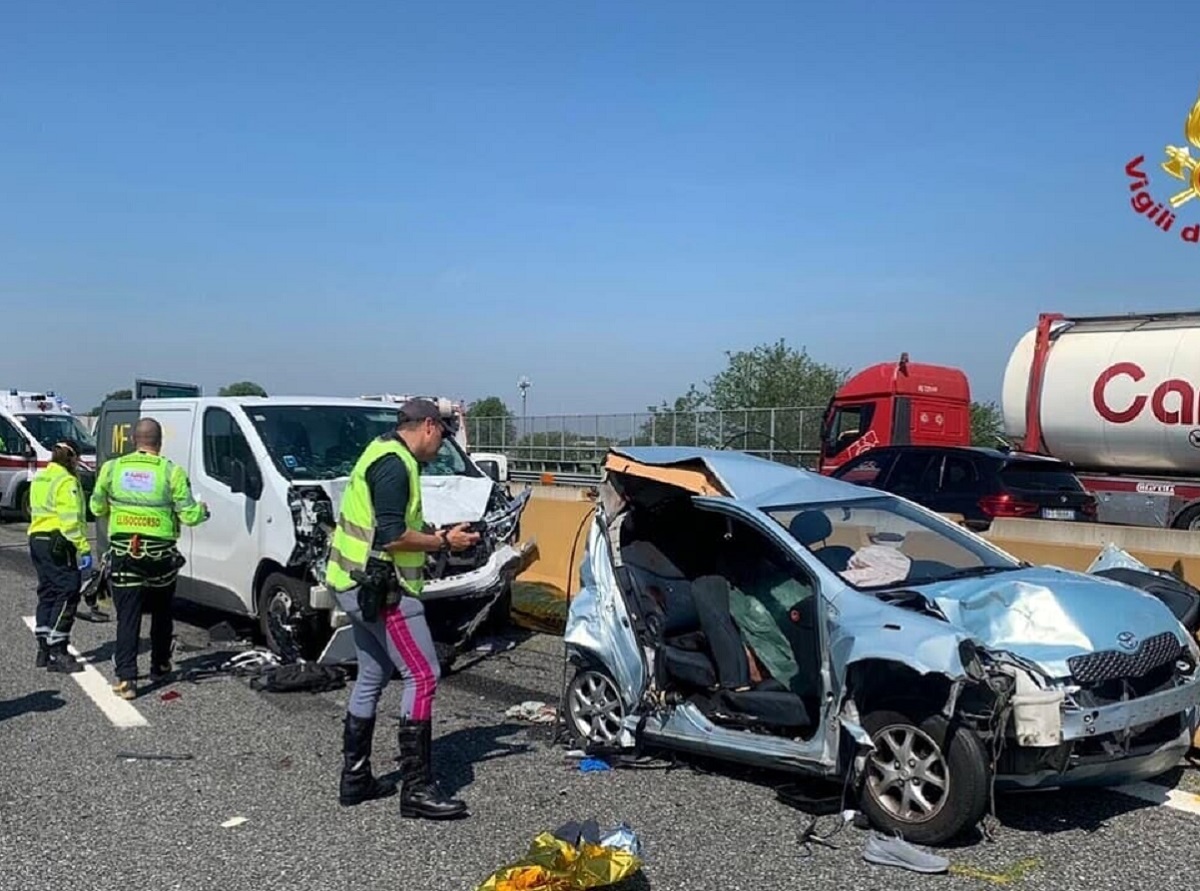 Incidente mortale sull'autostrada A4: 4 vittime
