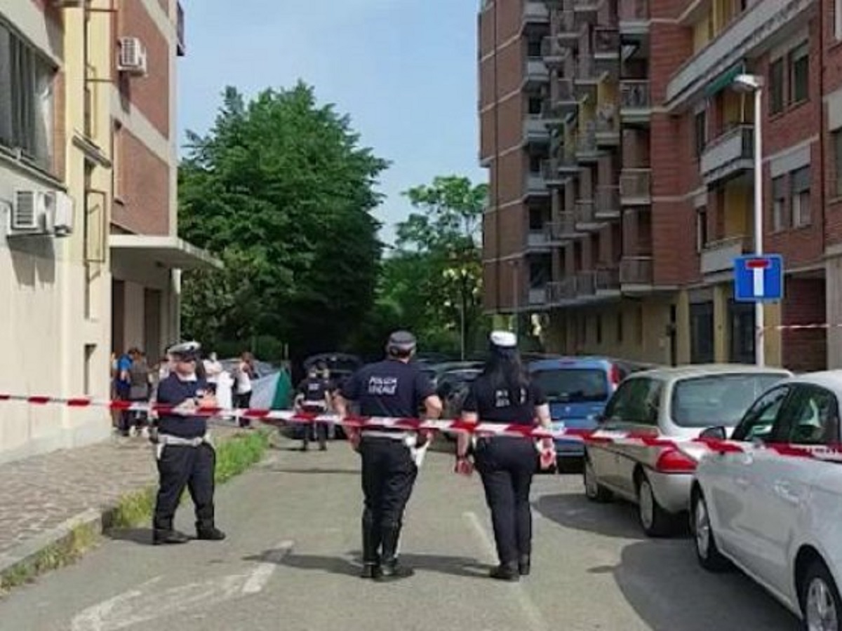 Modena bimba di 4 anni cade dal balcone muore 
