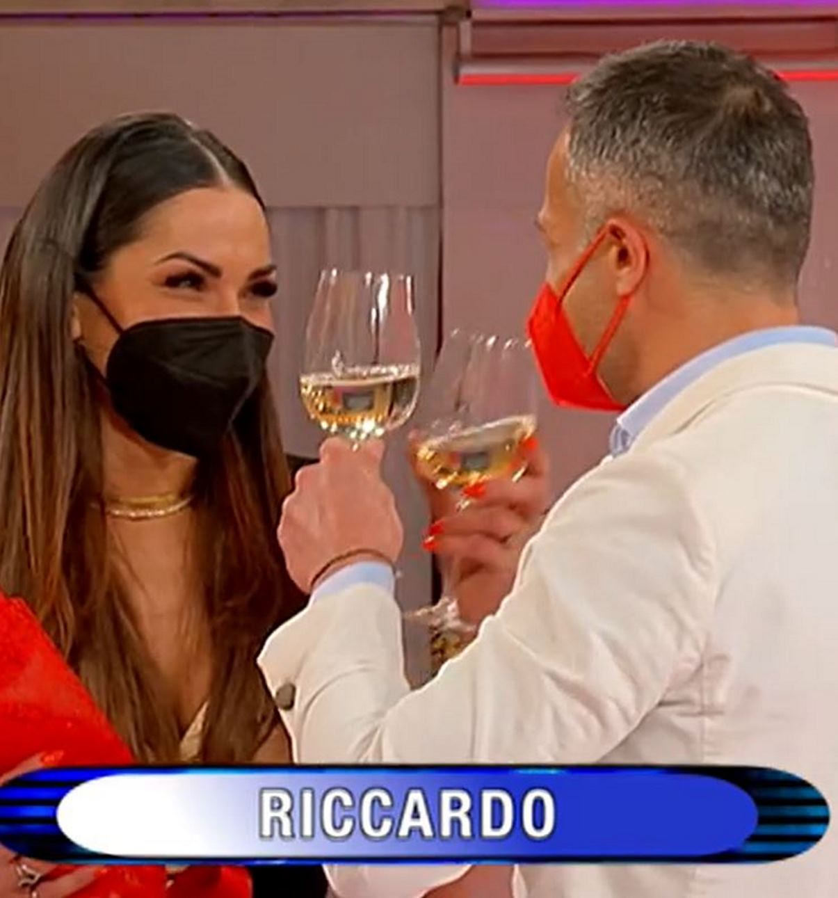 ued riccardo guarnieri gesto ida platano rose rosse