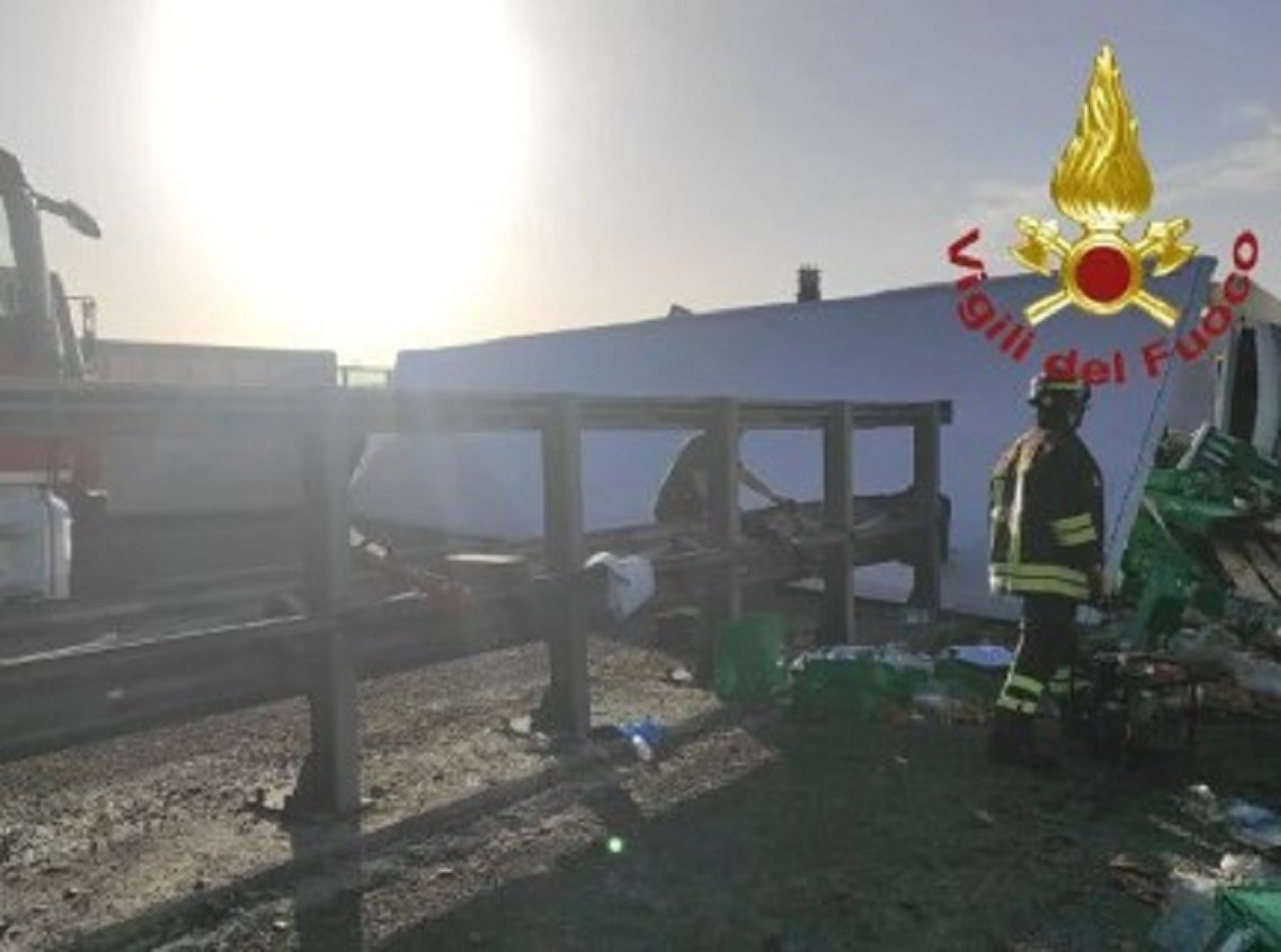 grave incidente in autostrada milano napoli