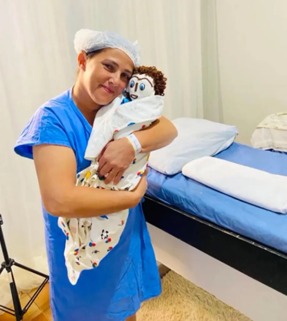 Meirivone Rocha Moraes sposa bambola incinta