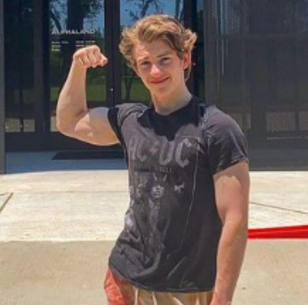 Tyler Sanders è morto
