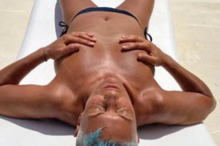 Imma Battaglia Topless Foto