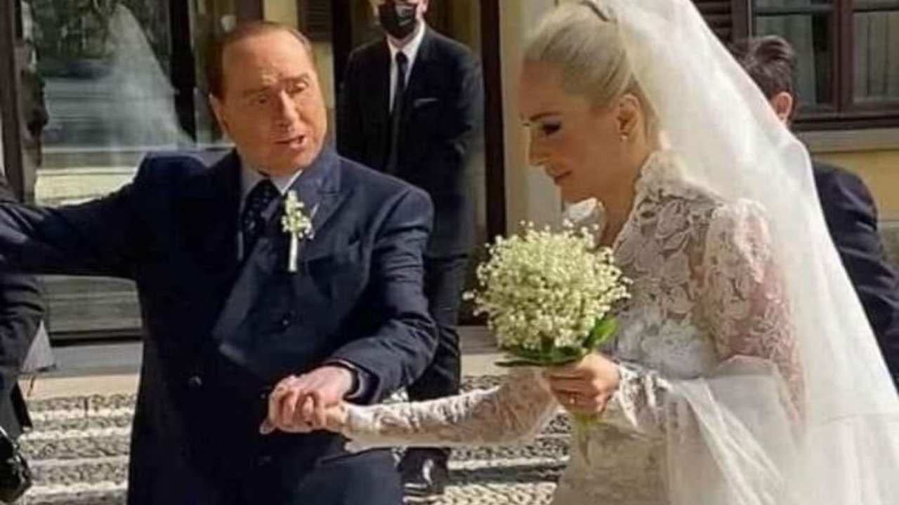 Silvio Berlusconi Viaggio Di Nozze Con Marta Fascina In Sardegna Le Foto 