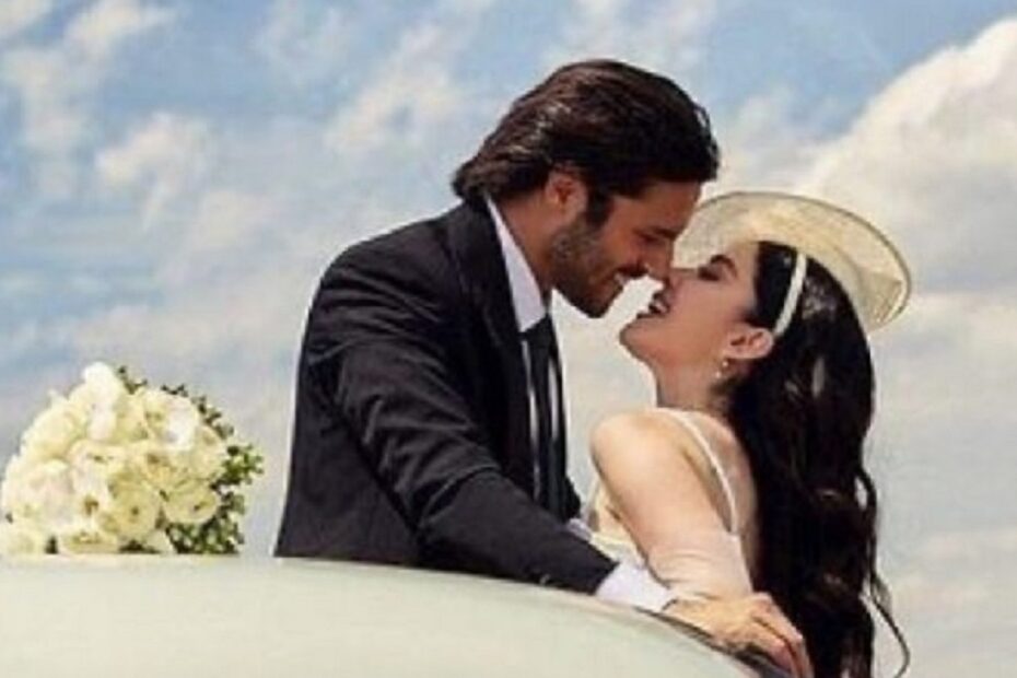 Ozge Gurel e Serkan Cayoglu sposi