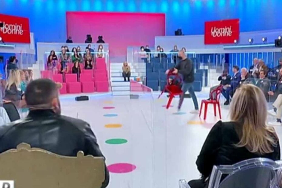 Uomini e Donne Decisione Mediaset