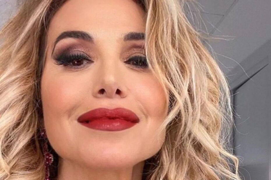 Barbara D’Urso è in ferie in un luogo segreto